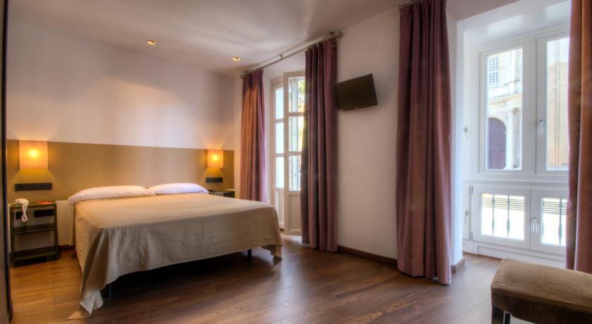 فندق لا كاتيدرال