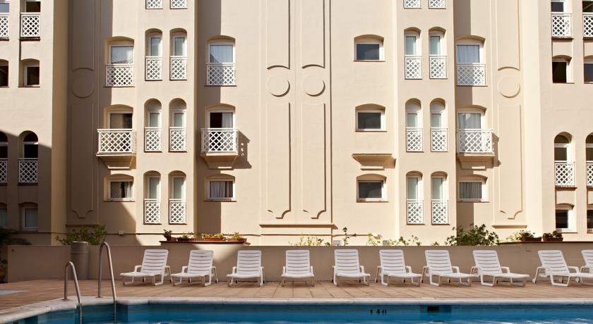 AC فندق الخط