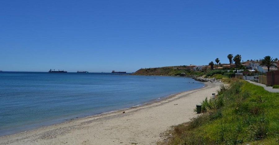 شاطئ صيني في الجزائر